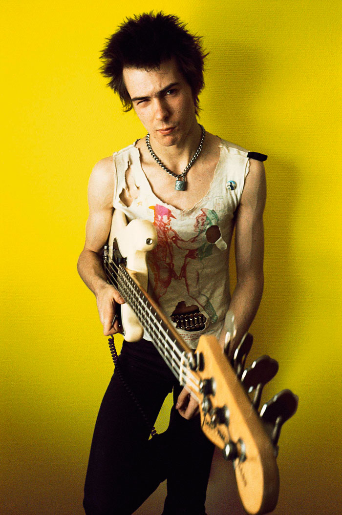 7.Sid Vicious, 1977. Por Dennis Morris. © Dennis Morris.