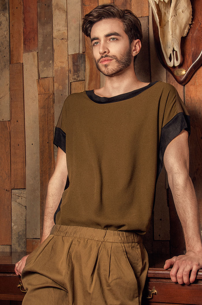 Pantalones: JUAN Camiseta: JUAN Chaqueta: ACKET NEW BOAT