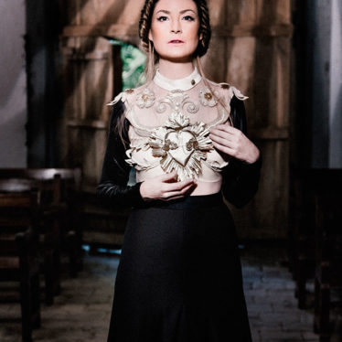 GLORIA SALDARRIAGA «consagrada a la moda»
