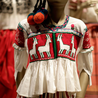 EL ARTE DE LA INDUMENTARIA Y LA MODA EN MEXICO 1940-2015