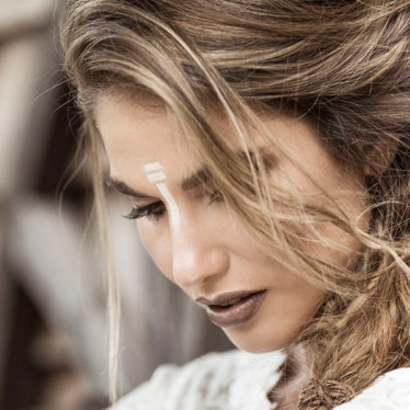 THE FRONTIER: editorial de belleza y moda por Makeup Academy