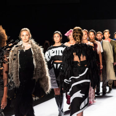 Pasarelas estudiantiles: tres enfoques diferentes para educar diseñadores de moda