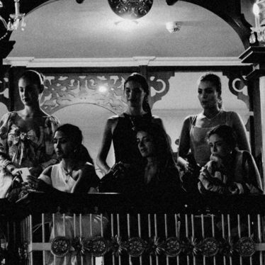 No hay una fórmula mágica para la moda latina, solo «Mingle, Mingle»