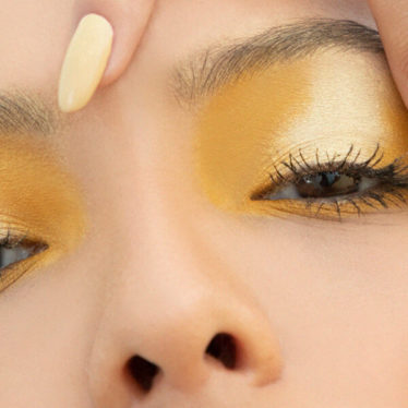 Qué significa el color amarillo en moda