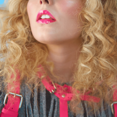 Antonia Jones. Pedazos