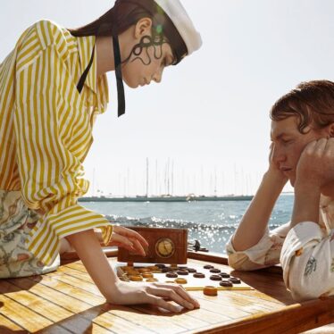 Estilo marino y moda náutica para el verano 2025
