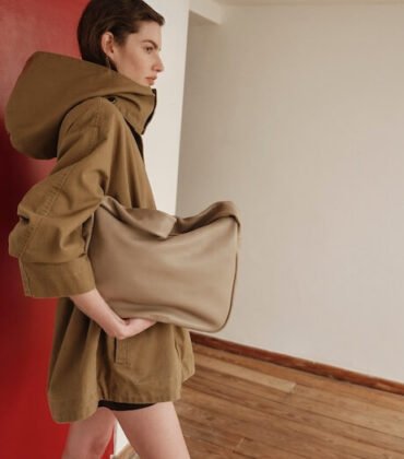 Tendencias de bolsos 2026: geometría, color y artesanía.